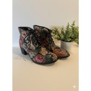 Diba London Dixie Tapestry (Floral) Womens Lace-up Boots Size 8.5 Medium